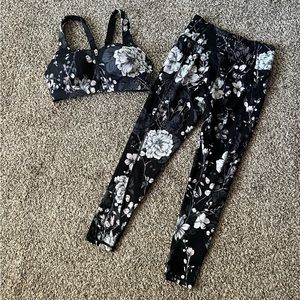 Victoria Secret Knockout Sports Bra and Essential Pocket Leggings black floral
